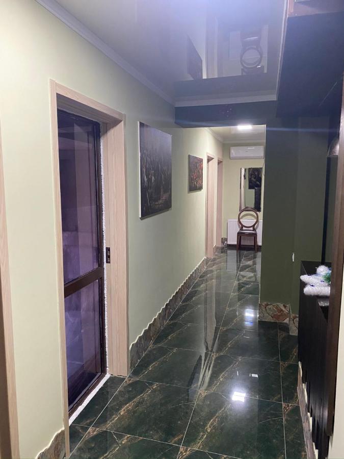 Bed and Breakfast Art Hole Kutaisi Exterior foto