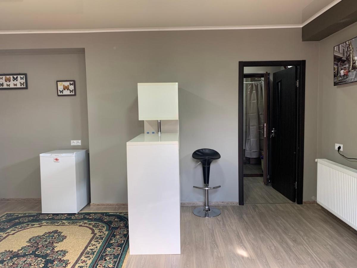Bed and Breakfast Art Hole Kutaisi Exterior foto